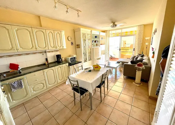 Marina Palace Vista Piscina